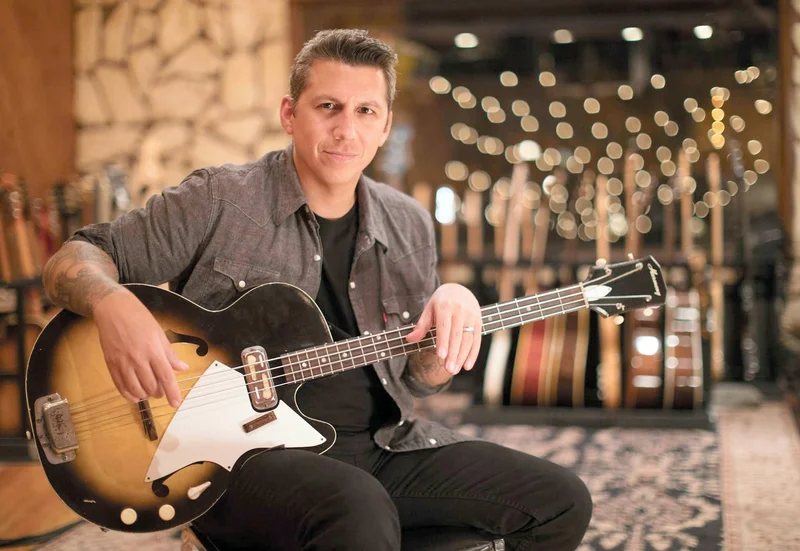 Mike Elizondo