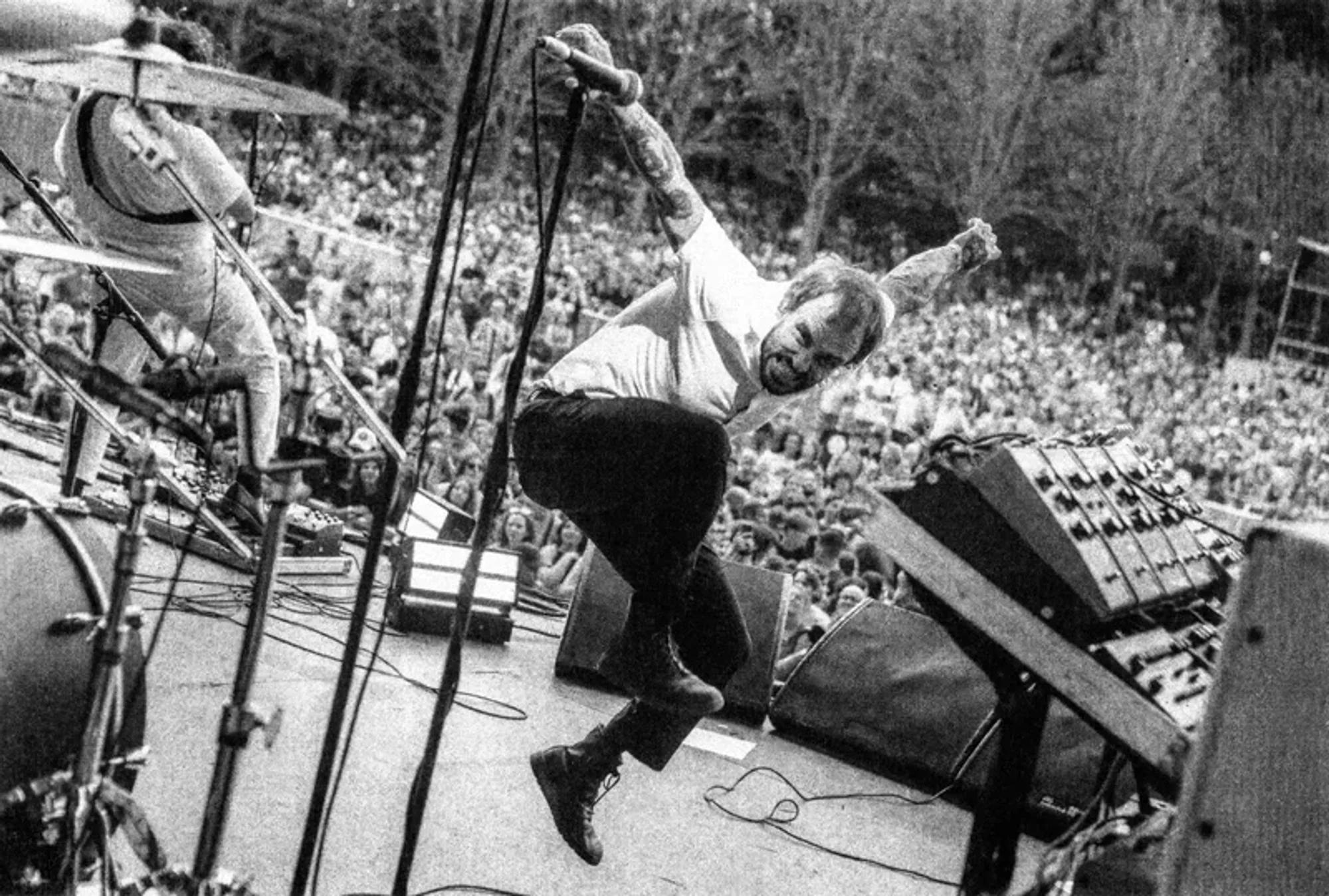 Episode 98: IDLES - Image 2