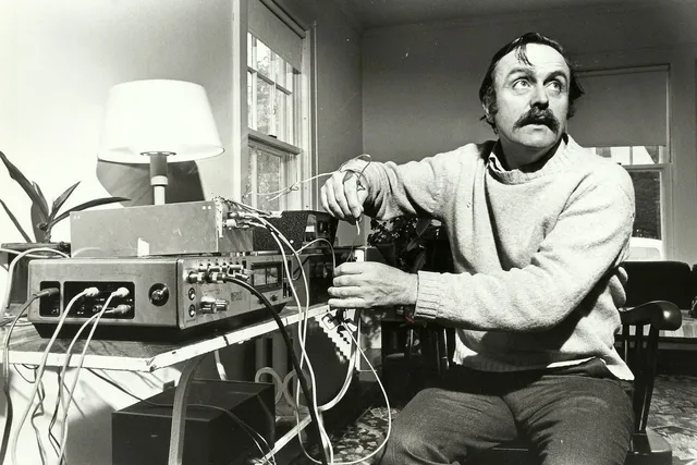Alvin Lucier