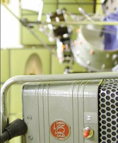 ミュージック reco Clarence Kane: Master of Vintage Microphone Restoration